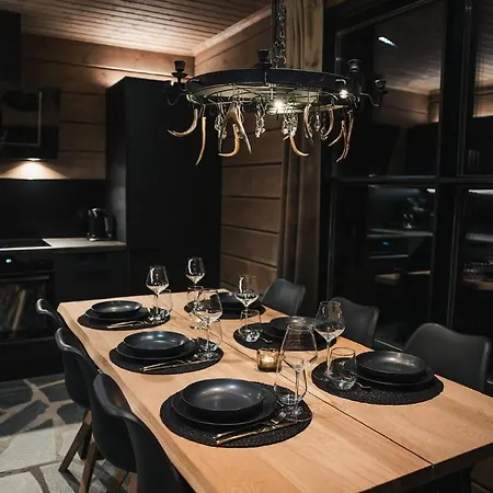 Le-villa Black